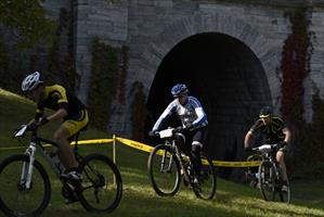 FOTOSTRECKE RADSPORT - DER MTB RACE AM VIADUKT VON JEZERNÍCE 15.10.2016