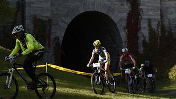 FOTOSTRECKE RADSPORT - DER MTB RACE AM VIADUKT VON JEZERNÍCE 15.10.2016