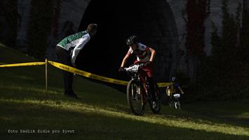 FOTOSTRECKE RADSPORT - DER MTB RACE AM VIADUKT VON JEZERNÍCE 15.10.2016